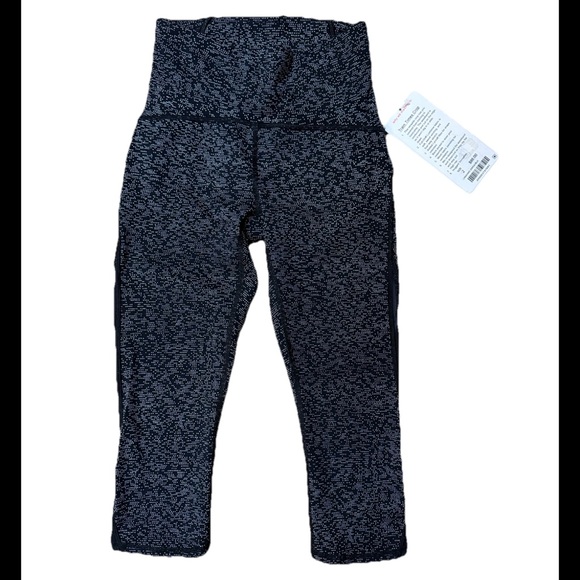 Lululemon Train Times Crop 17” Leggings Sz 2 Soundwave White Black/Black NWT - Picture 6 of 9